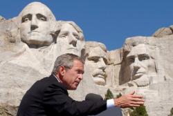 Bush_at_Mount_Rushmore