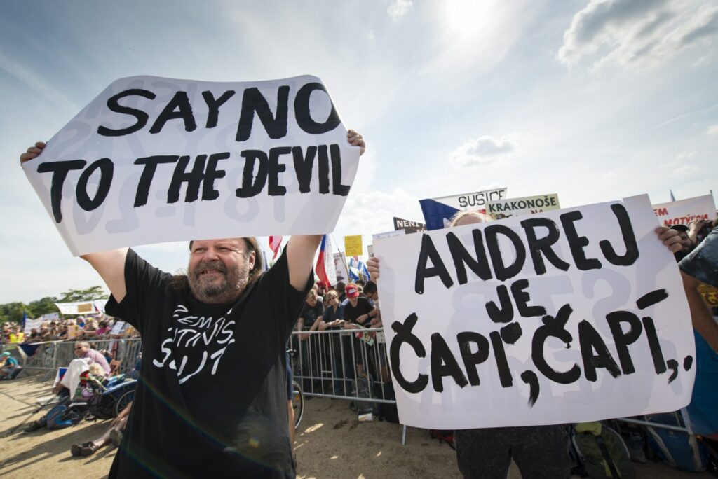 Praga-protesty-andrej-babis-2019