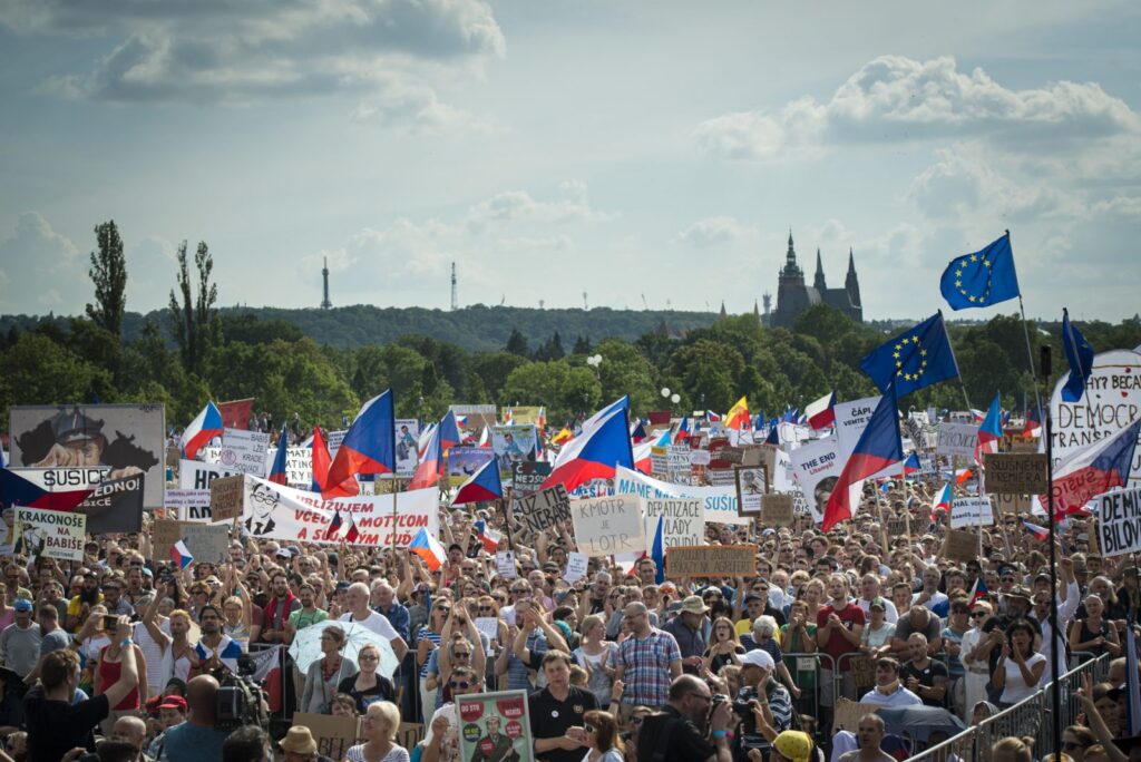 Praga-protesty-andrej-babis-2019