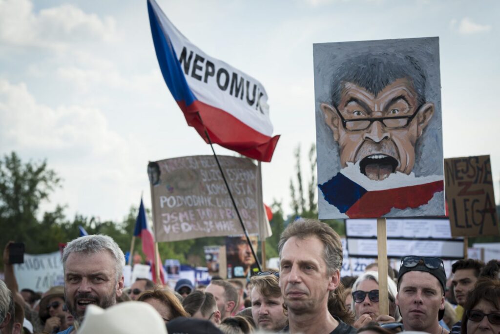 Praga-protesty-andrej-babis-2019
