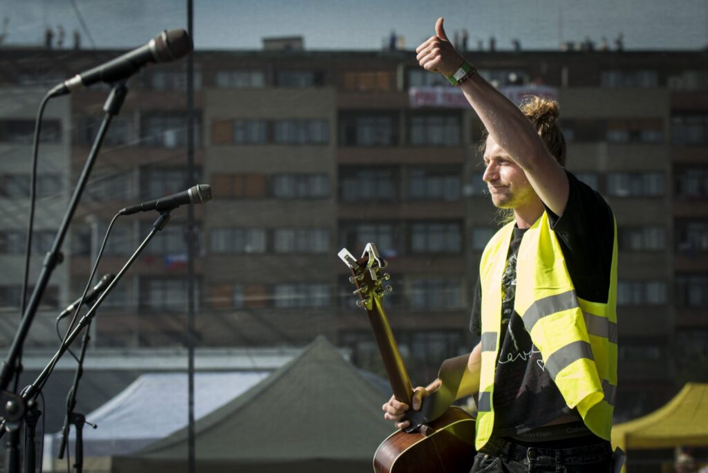 Praga-protesty-andrej-babis-2019
