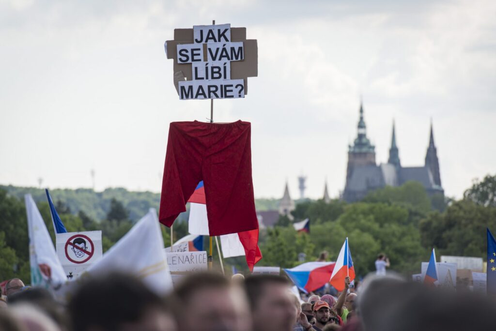 Praga-protesty-andrej-babis-2019
