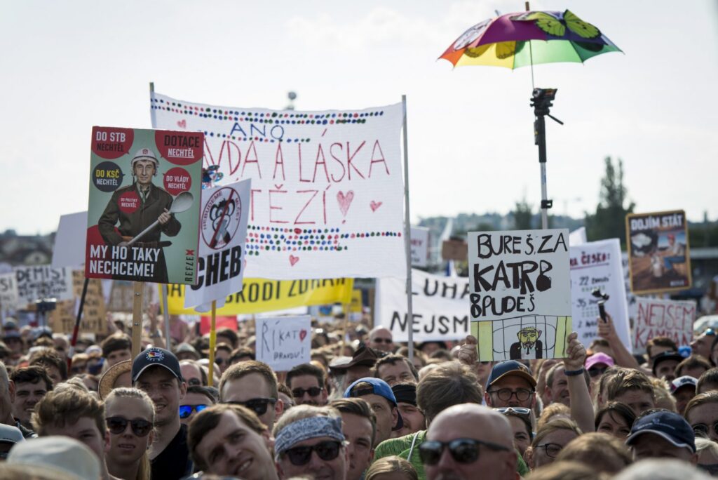 Praga-protesty-andrej-babis-2019