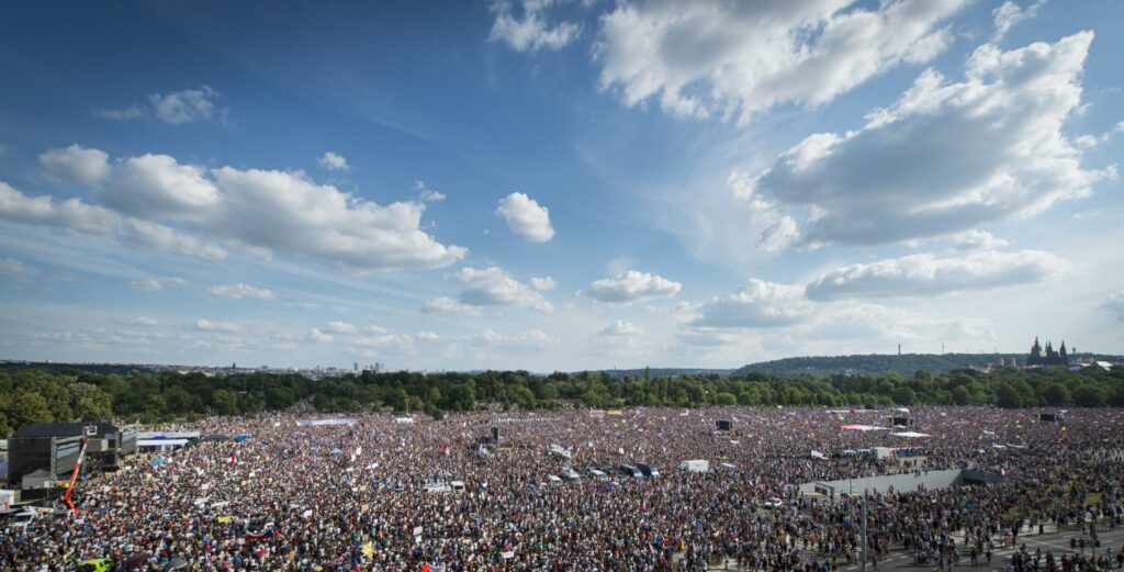 Praga-protesty-andrej-babis-2019