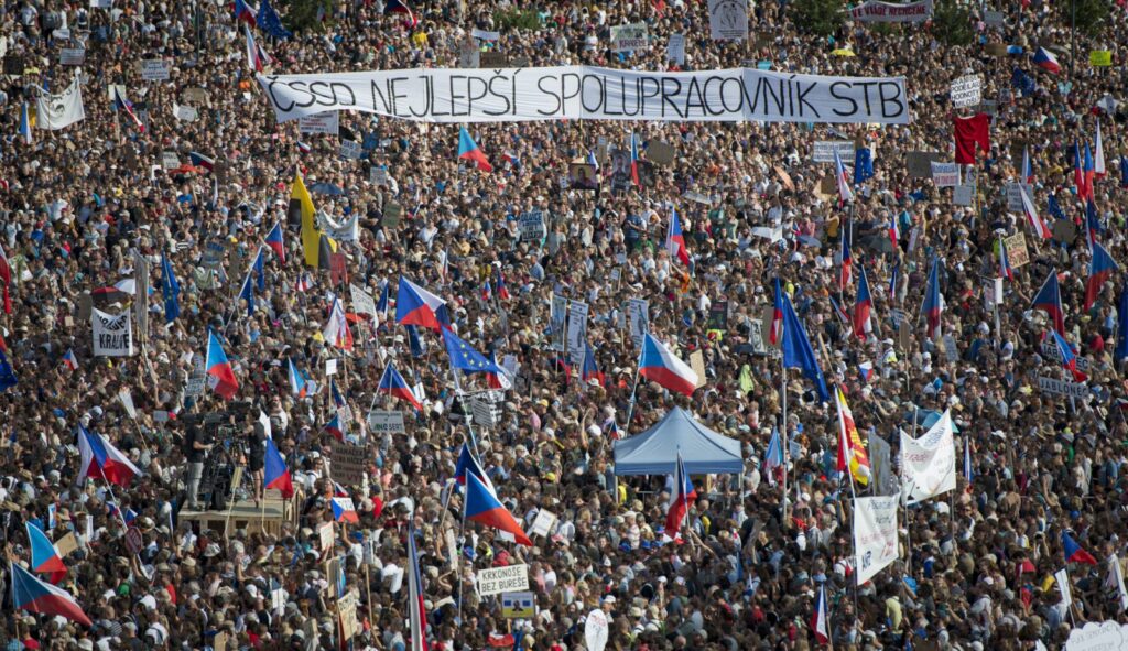 Praga-protesty-andrej-babis-2019