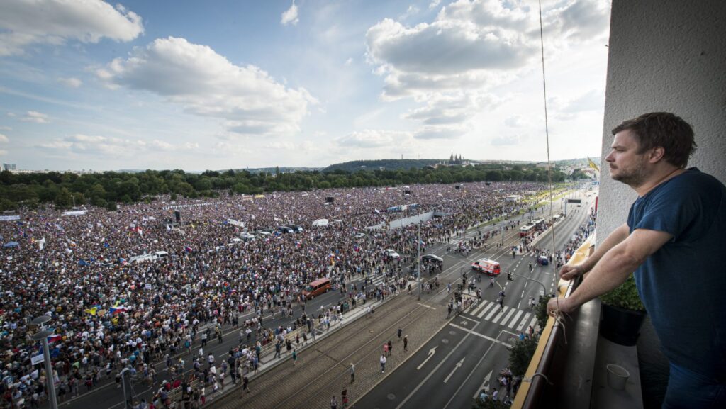 Praga-protesty-andrej-babis-2019