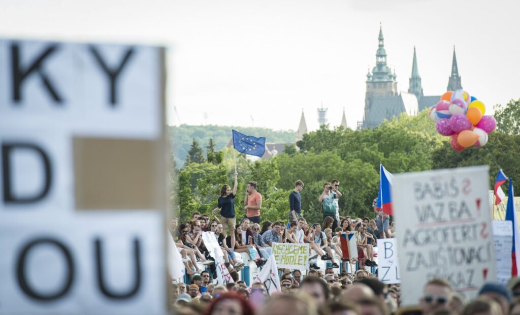 Praga-protesty-andrej-babis-2019