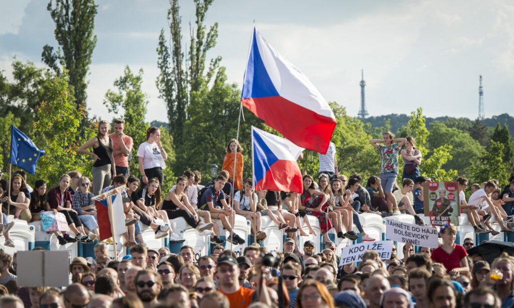 Praga-protesty-andrej-babis-2019