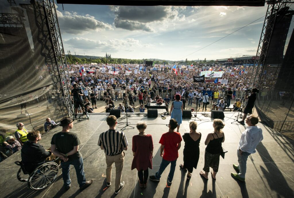 Praga-protesty-andrej-babis-2019