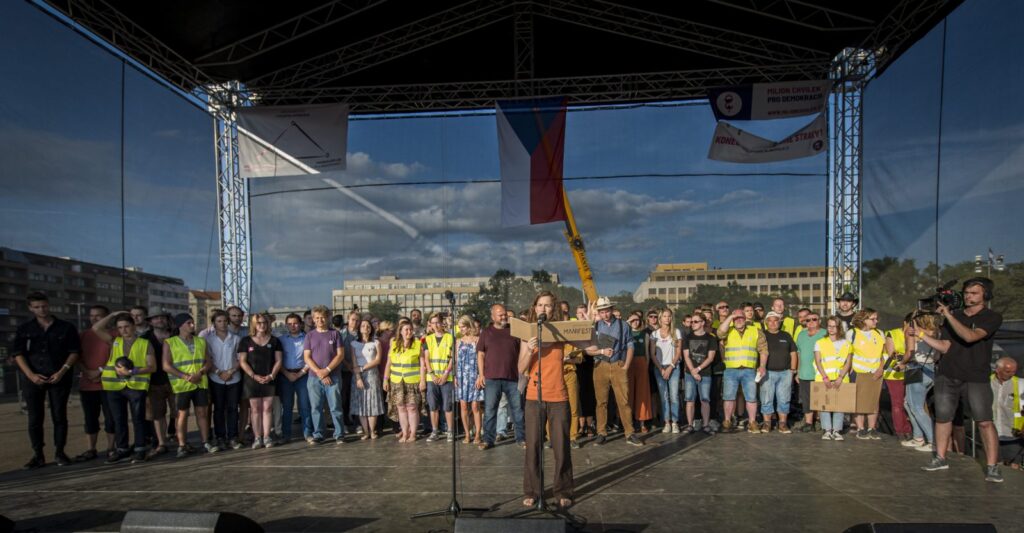 Praga-protesty-andrej-babis-2019