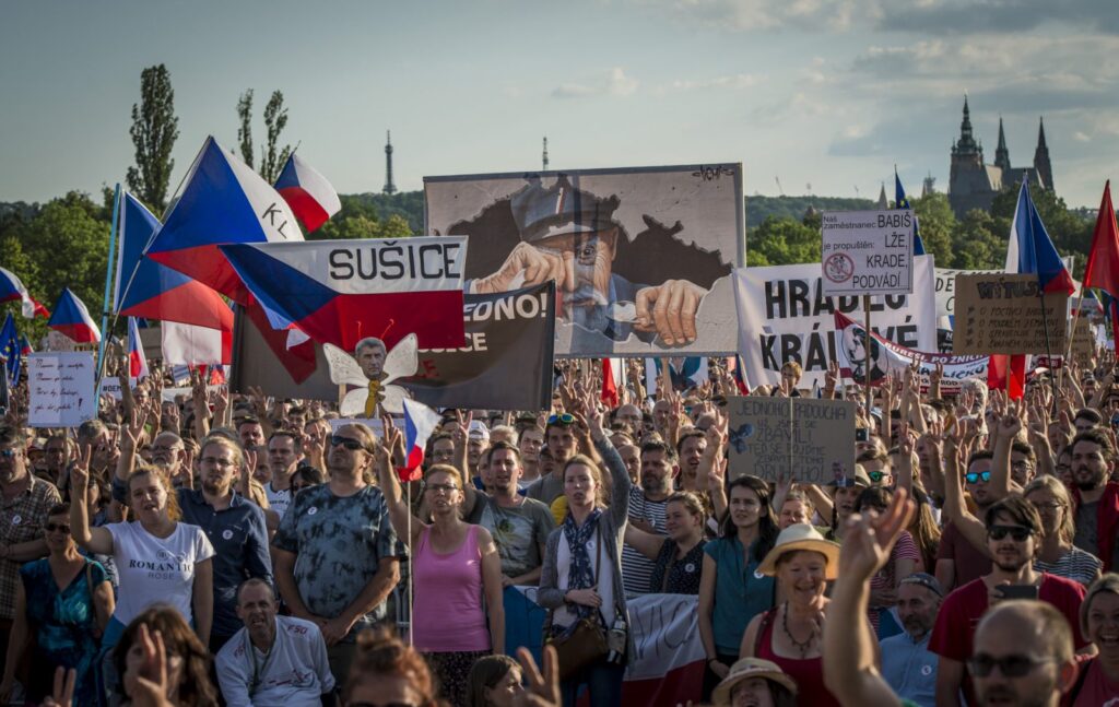 Praga-protesty-andrej-babis-2019