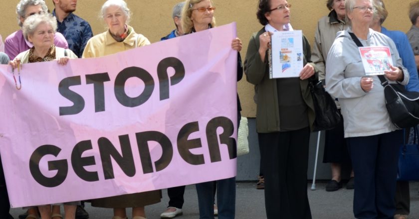 Catholic_anti-gay_protesters_during_the_Equality_March_in_Rzeszów