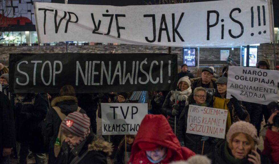 Protest pod TVP Info, 16 stycznia 2019. Fot. Jakub Szafrański