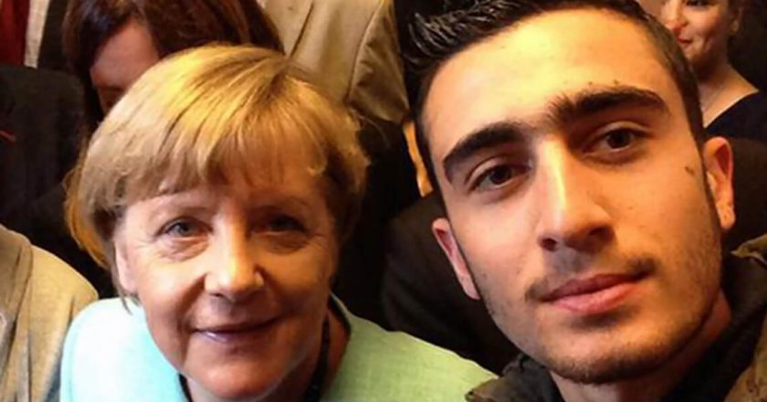 merkel-selfie-oboz-uchodzcy