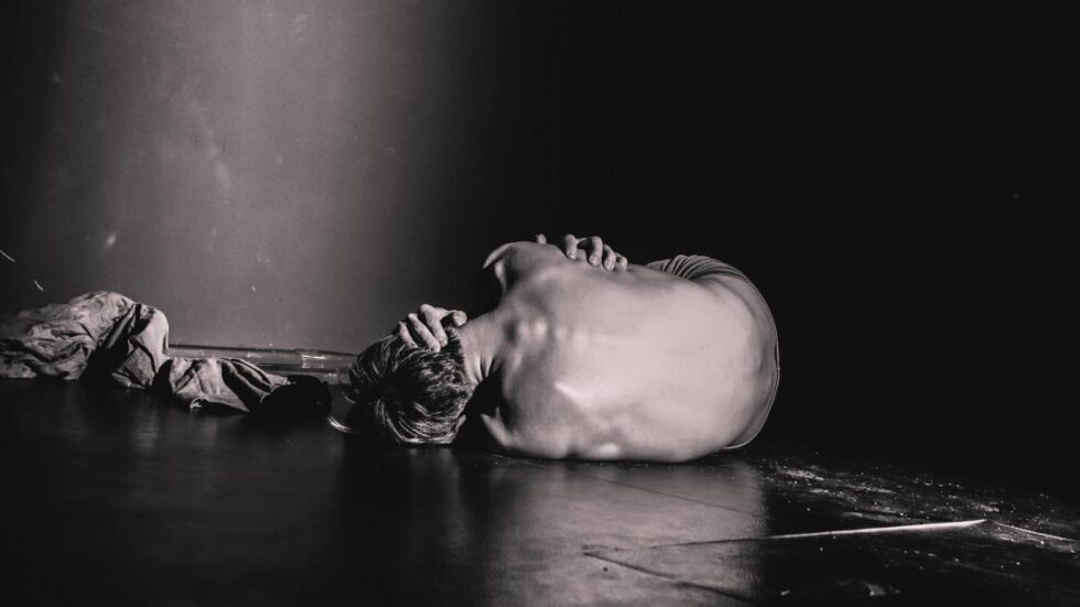 spektakl-teatralny-czlowiek