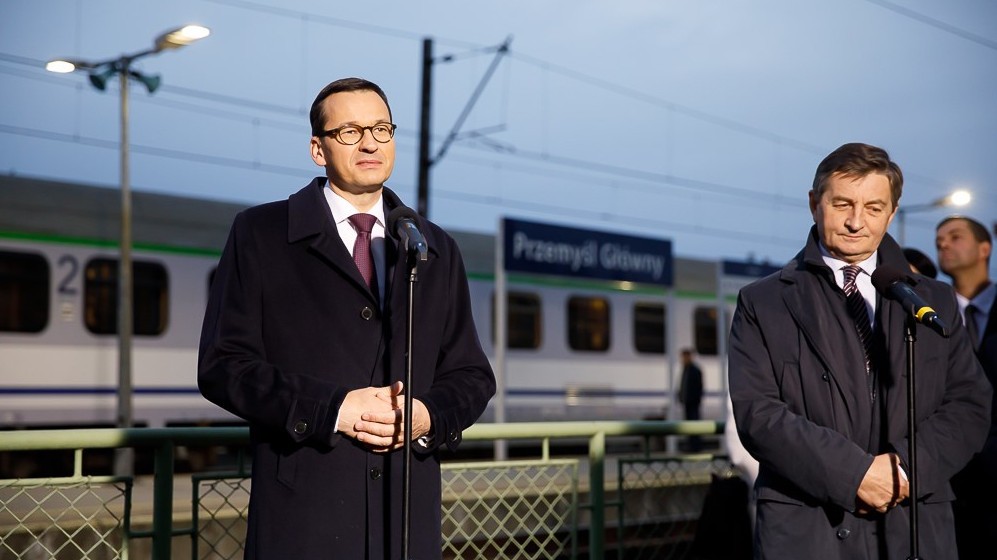 morawiecki kolej transport publiczny