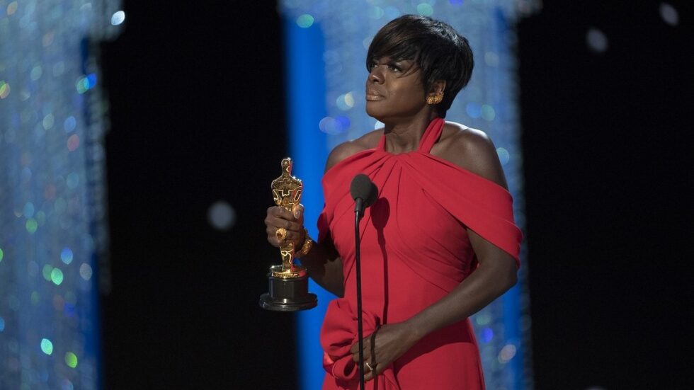 Viola Davis odbiera nagrodę dla najlepszej aktorki drugoplanowej w 2017 roku. Fot. ABC/Eddy Chen CC BY-ND 2.0