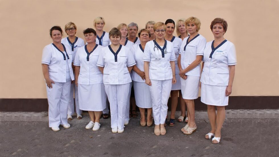 Załoga starachowickiego oddziału zakaźnego. Fot. FB. @marekmaterek