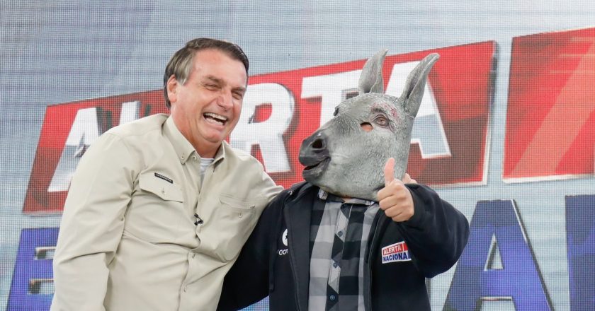 (Jair Bolsonaro w programie sprzyjającej mu stacji Alan Santos/PR/Flickr.com