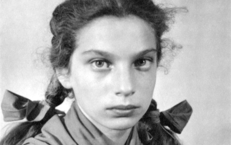 Dziewczynka z wycinaki Lien Bart van Es