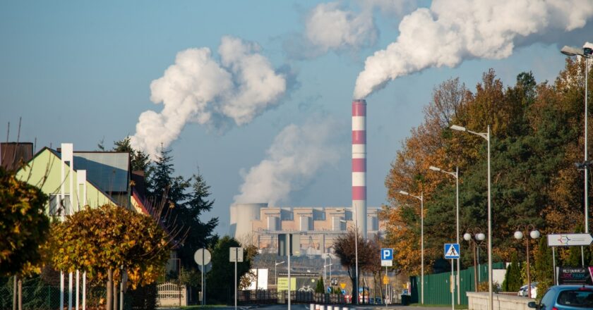 Widok na Elektrownię Bełchatów z Kleszczowa Fot. Jakub Szafrański/ClientEarth