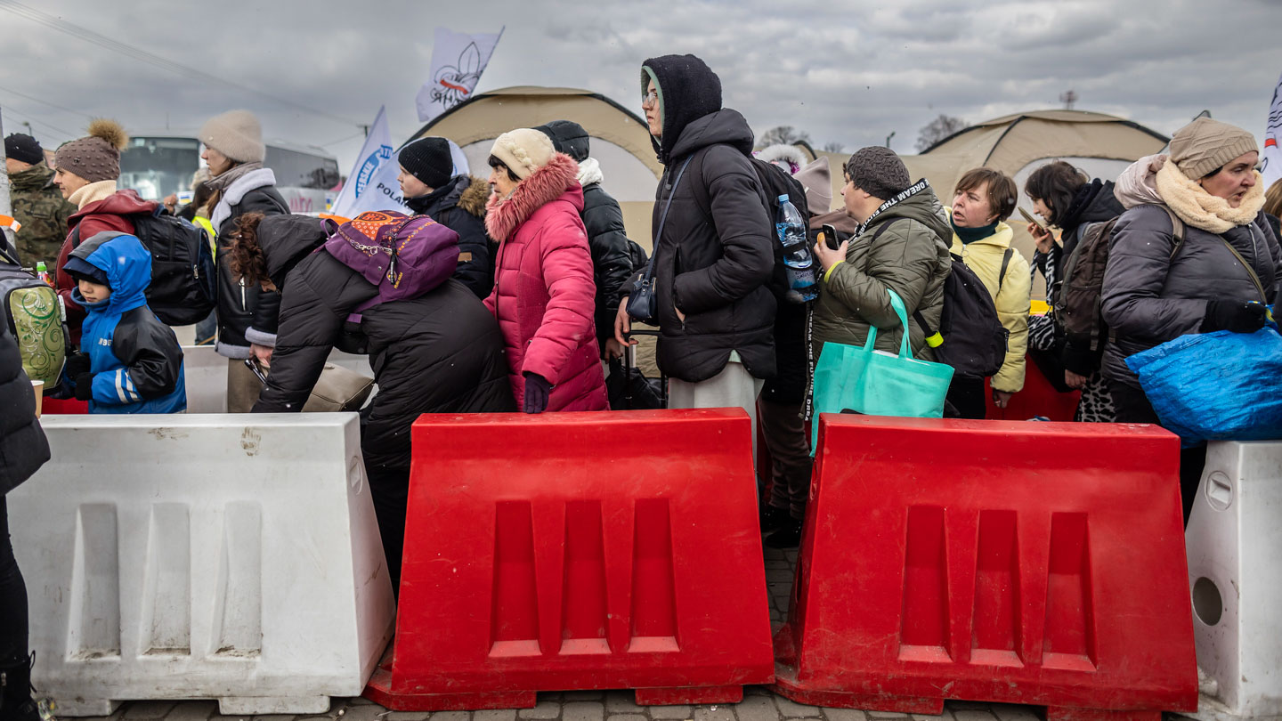 Poland, an immigrant country. How to adapt the full   system?