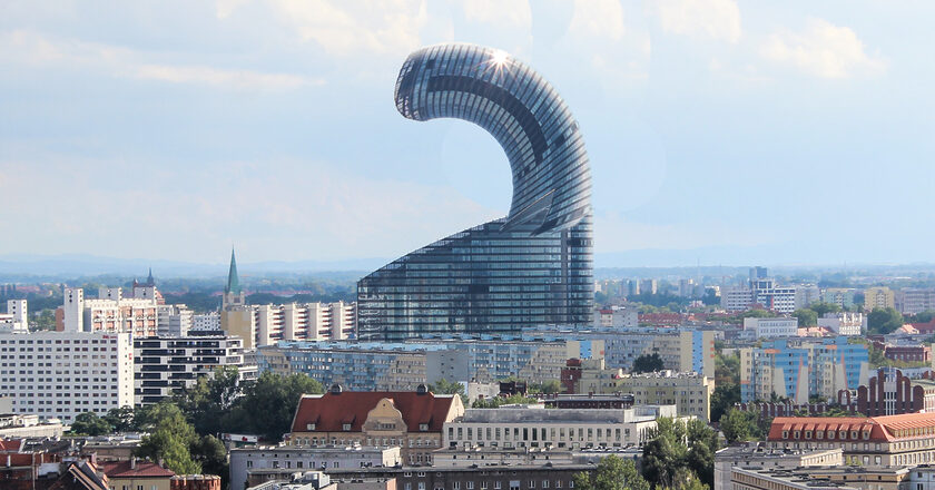 Panorama Wrocławia z wieżowcem Sky Tower. Fot. Michu17/Wikimedia Commons, ed. KP