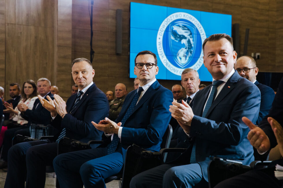 Andrzej Duda, Mateusz Morawiecki, Mariusz Błaszczak podczas odprawy przed szczytem NATO w Wilnie. Fot. KPRM