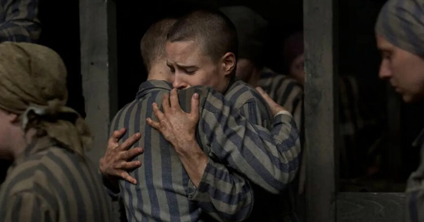 Kadr z serialu „Tatuażysta z Auschwitz". Fot. SkyShowtime
