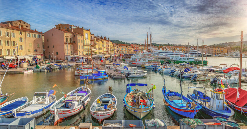 Port w Saint Tropez Fot Wikimedia Commons/Marian78ro