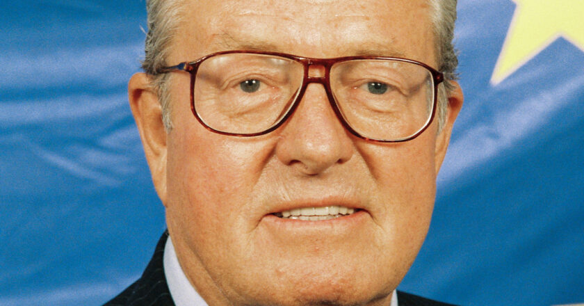 Jean-Marie Le Pen jako europoseł w 1994 roku. Fot. European Union/Wikimedia Commons