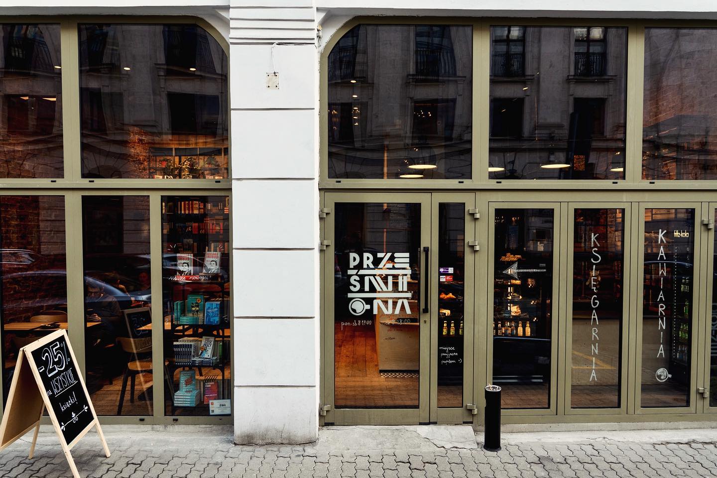 Księgarnio-kawiarnia „Prześniona”