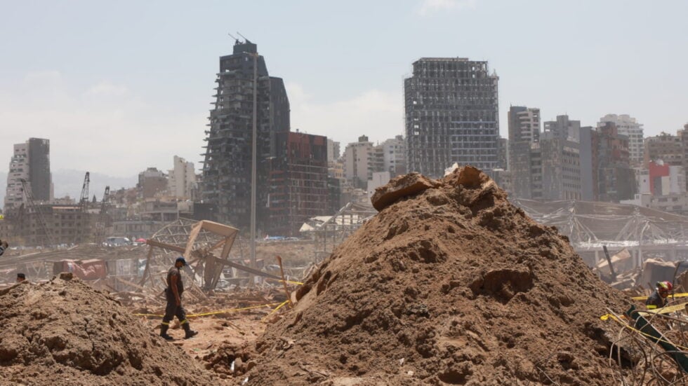 Bejrut po eksplozji magazynu saletry amonowej w 2020 r.