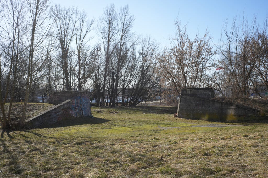 Cokół po pomniku Bolesława Bieruta w Lublinie.