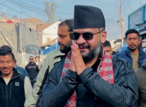 Balendra Shah wśród ludzi