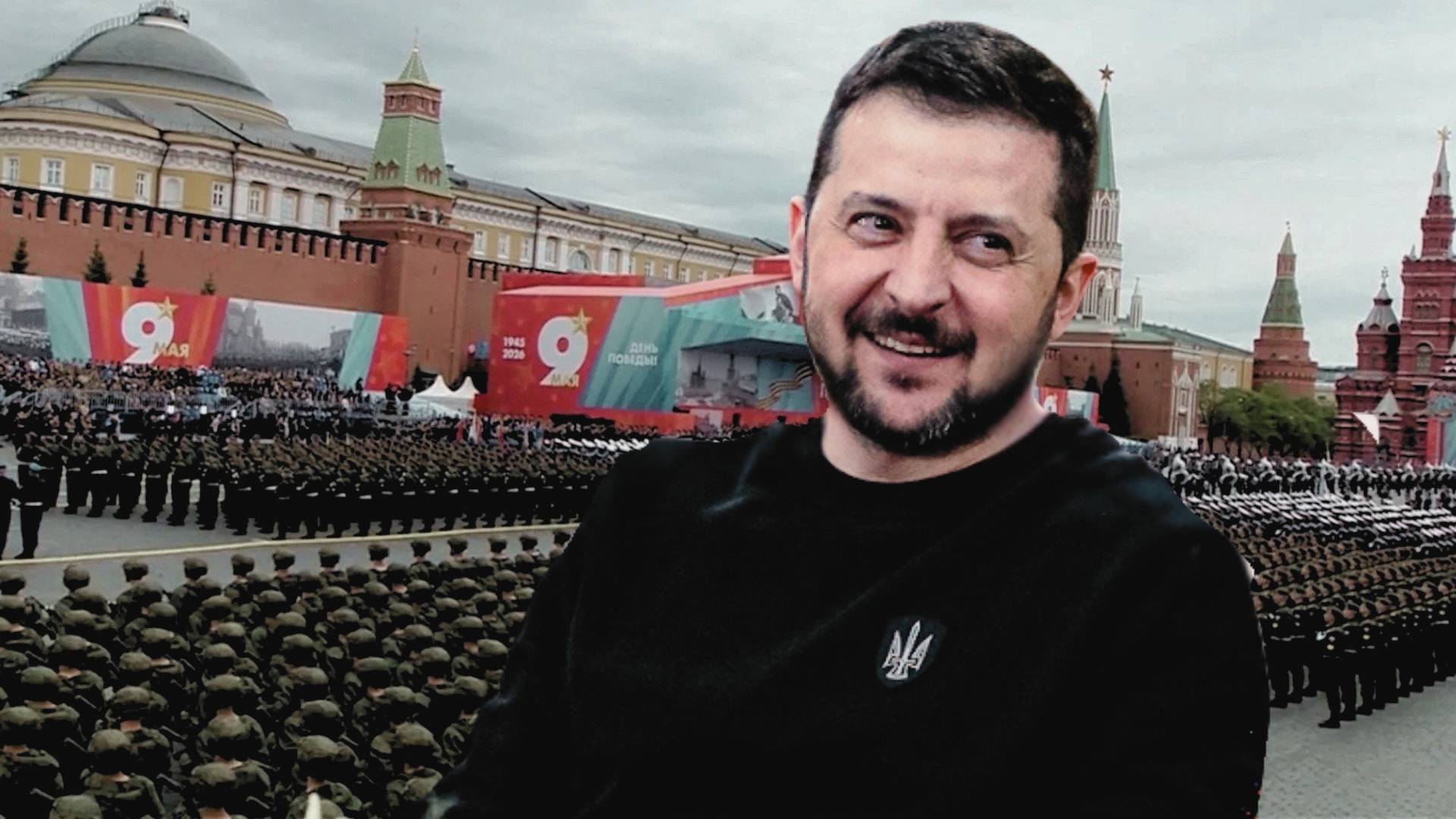 Uśmiechnięty Wołodymyr Zełenski wklejony na tle kadru z Dnia Zwycięstwa na placu Czerwonym