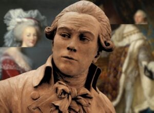 Na środku kamienne popiersie Maksymiliana Robespierre, za nim rozmazane portrety Marii Antoniny i Ludwika XVI z przesuniętymi głowami